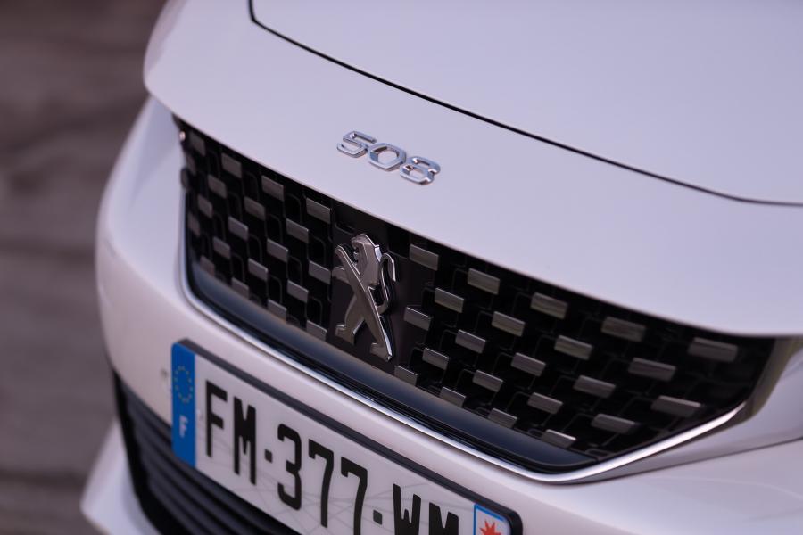 Детали экстерьера Peugeot 508 GT HYBRID 2019 года  (WW) (фото 34 из 40)